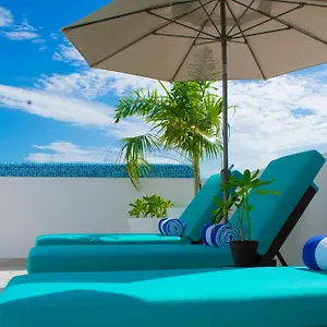 https://v10-playa-del-carmen.allrivieramayahotels.com